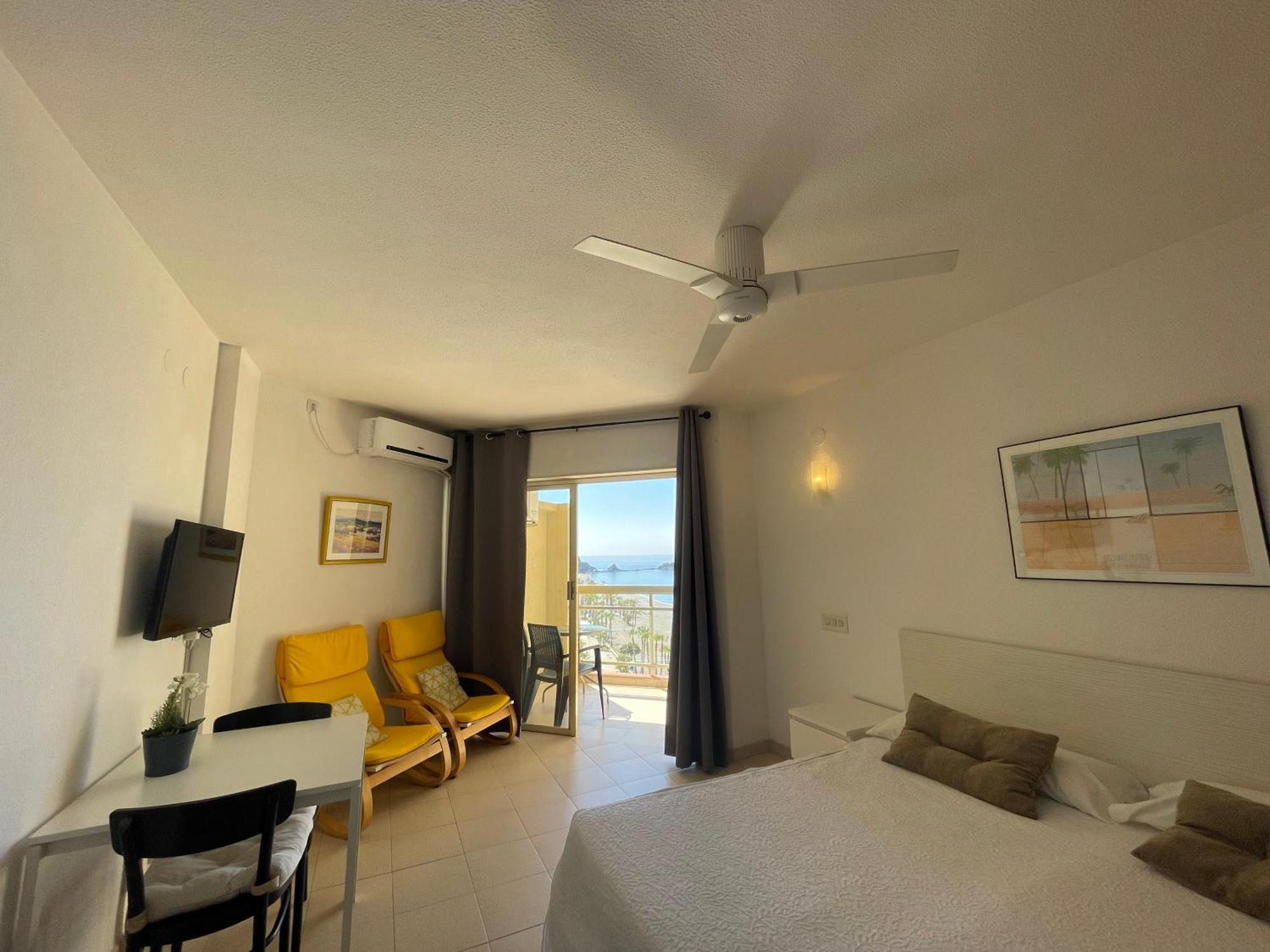Apartahotel Chinasol Con Parking Y Desayuno Almuñécar Eksteriør billede