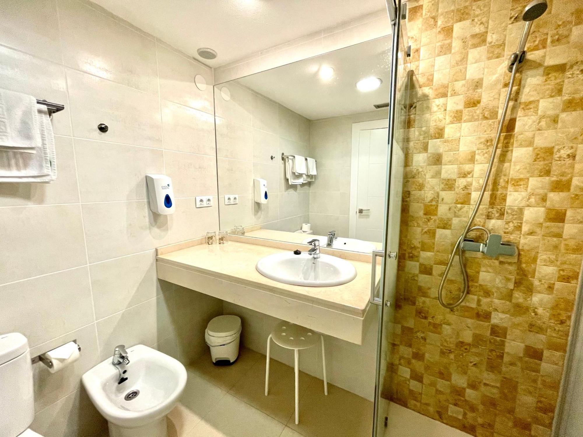 Apartahotel Chinasol Con Parking Y Desayuno Almuñécar Eksteriør billede