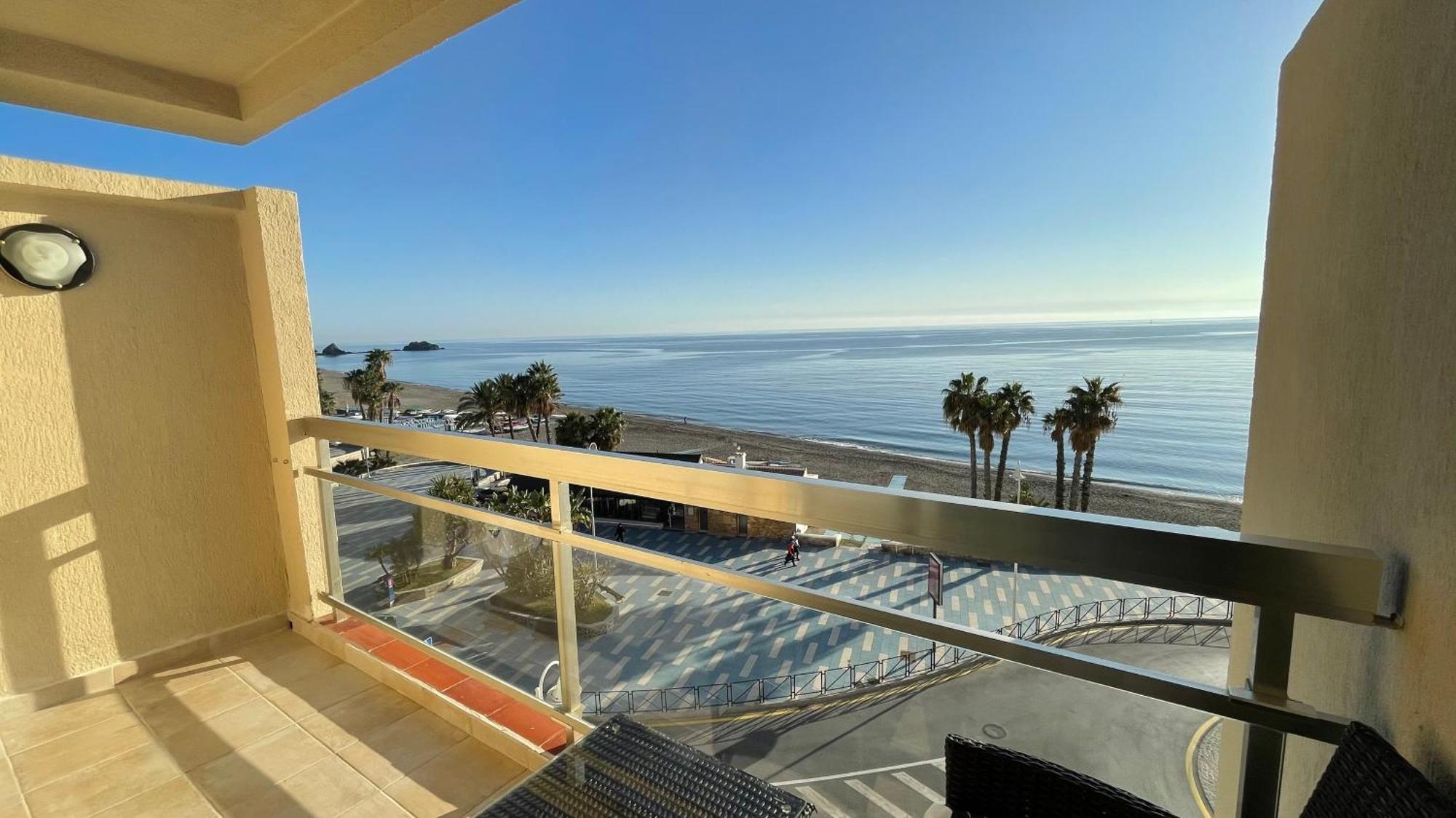 Apartahotel Chinasol Con Parking Y Desayuno Almuñécar Eksteriør billede