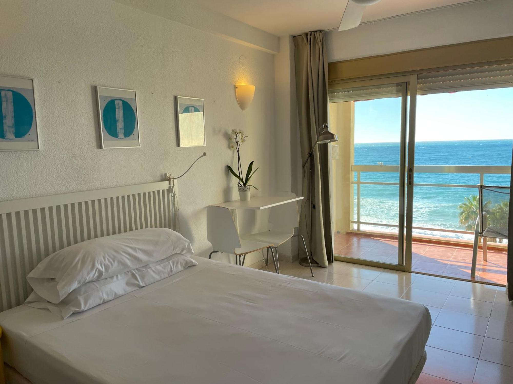Apartahotel Chinasol Con Parking Y Desayuno Almuñécar Eksteriør billede